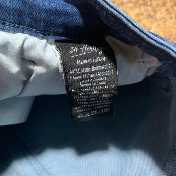 EUC 34 Heritage Mid Rise Straight Jeans Courage 34 30 - Picture 5 of 7